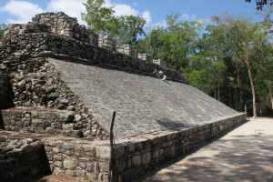 Spielfeld in der Ausgrabungsstätte Coba in Mexiko