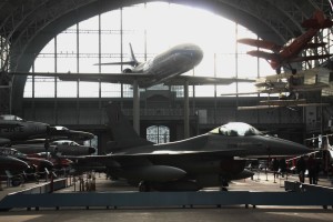 Brüssel Militärmuseum Flugzeuge