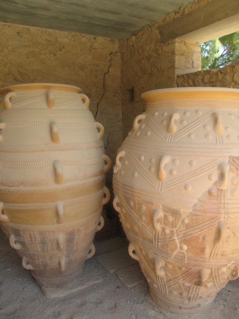 Große Amphoren, rekonstruktion in Knossos